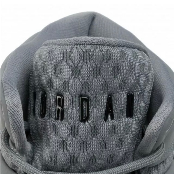 Nike Air Jordan Max Aura Cool Grey Black Basketball AQ9084 010 Men's Sizes - Picture 6 of 10